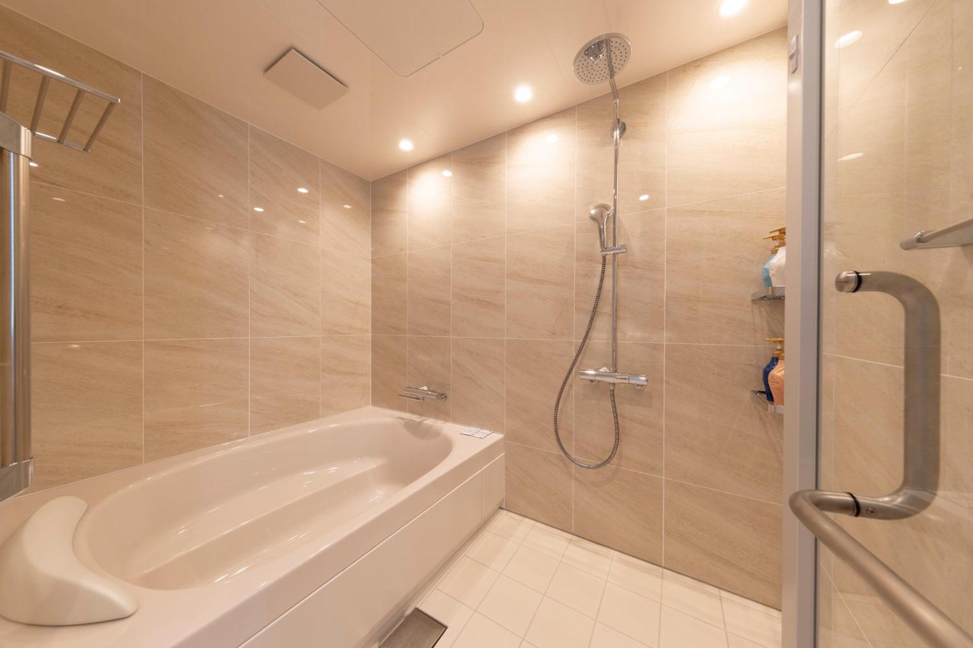 Hotel Springs Makuhari Premier Chiba Exterior photo