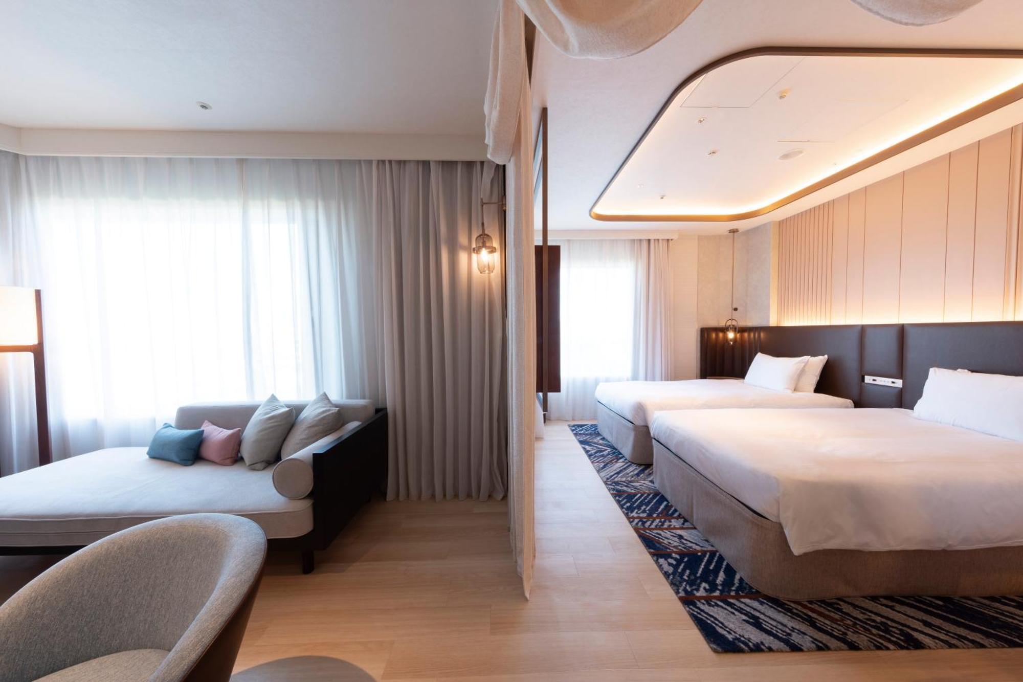 Hotel Springs Makuhari Premier Chiba Exterior photo