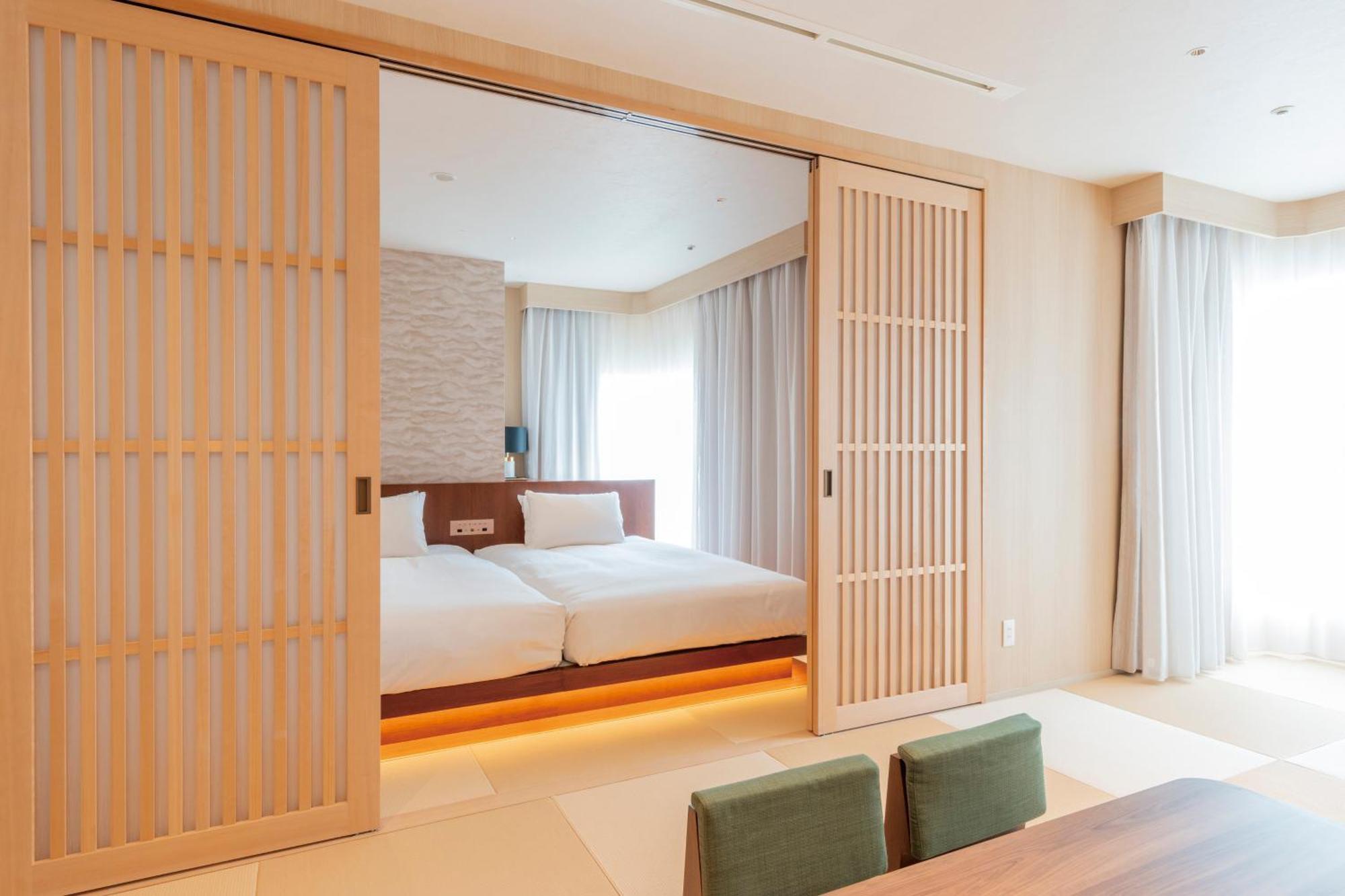 Hotel Springs Makuhari Premier Chiba Exterior photo