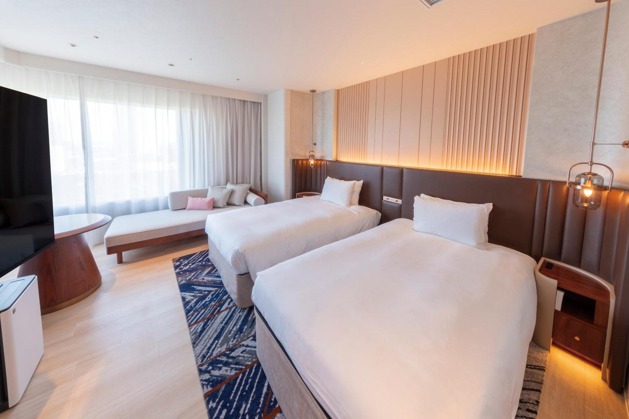 Hotel Springs Makuhari Premier Chiba Exterior photo